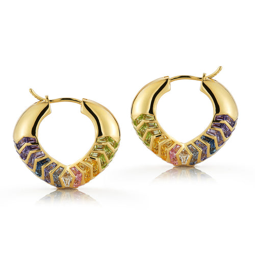 Discover the mesmerizing watercolor-like effect of our Medium Bubble Shield Hoop Earrings in Feather. The side view showcases the graceful blend of hues, reminiscent of the delicate feathering found in watercolor paintings. Elevate your style with these elegant and captivating earrings.