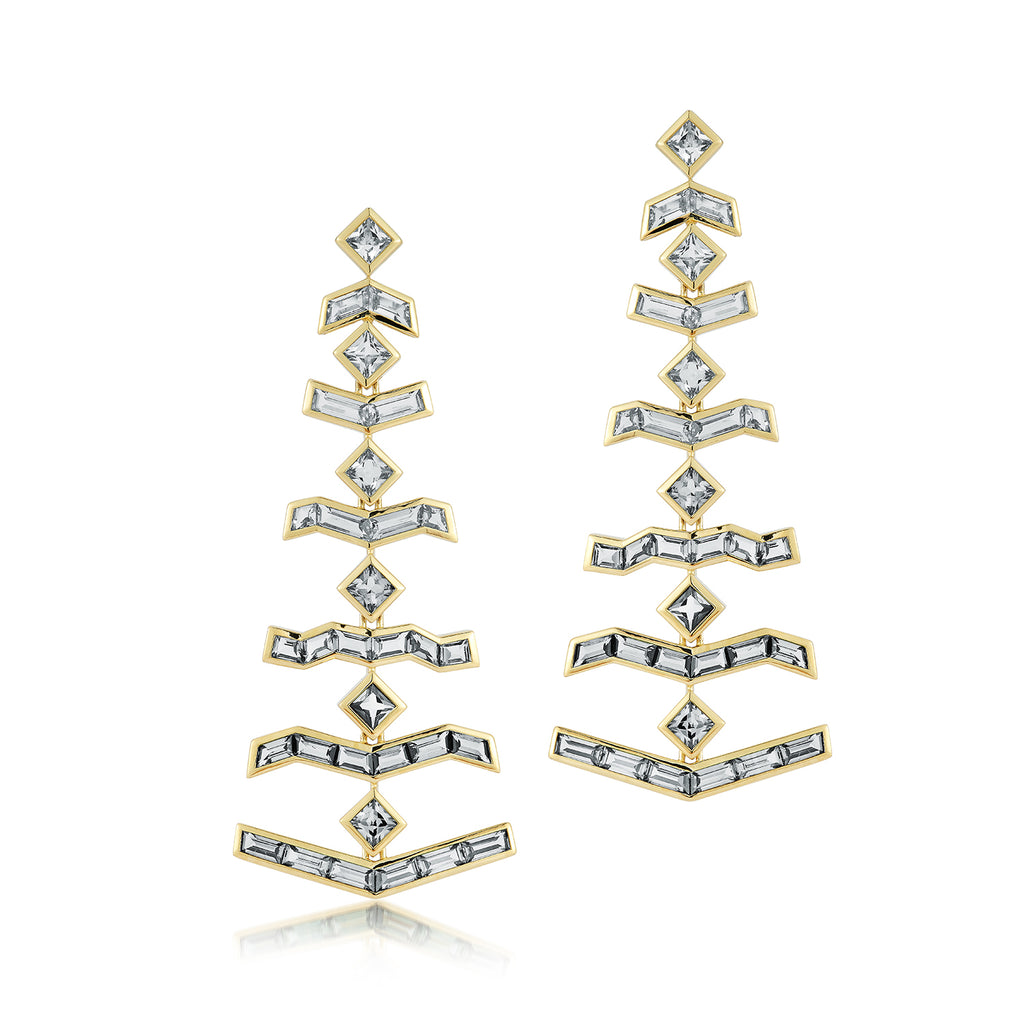 Vibrations Earrings in White Diamond